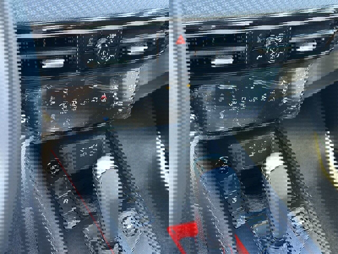 New 2025 Nissan Kicks SR image 27