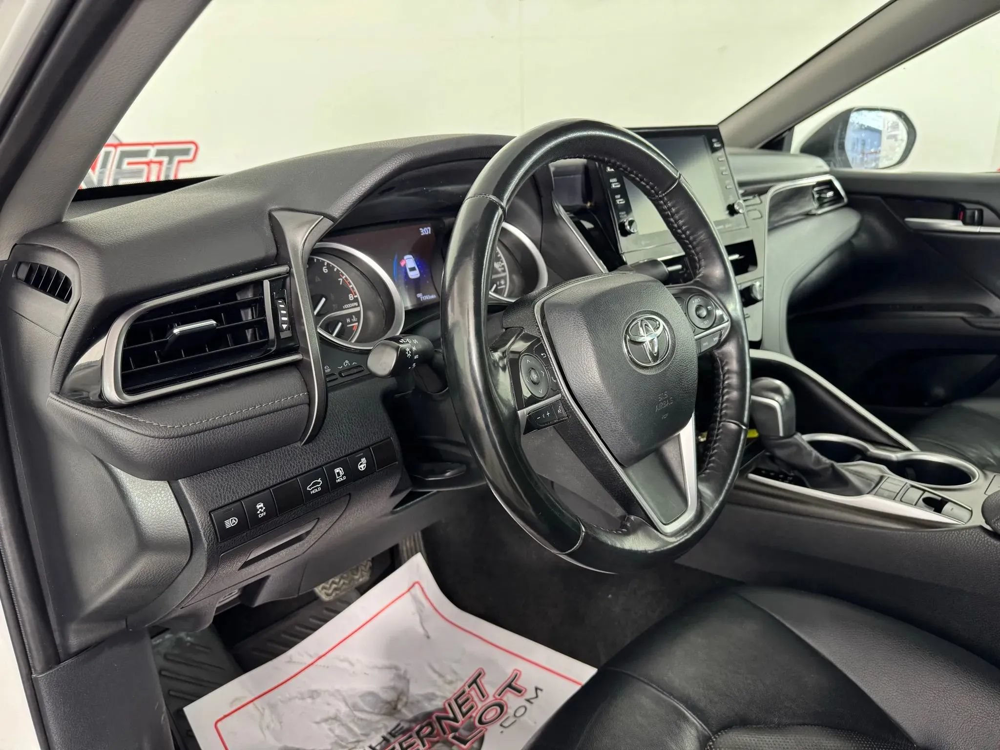 Used 2024 Toyota Camry XLE w/ Cold Weather Package AWD/4WD image 10