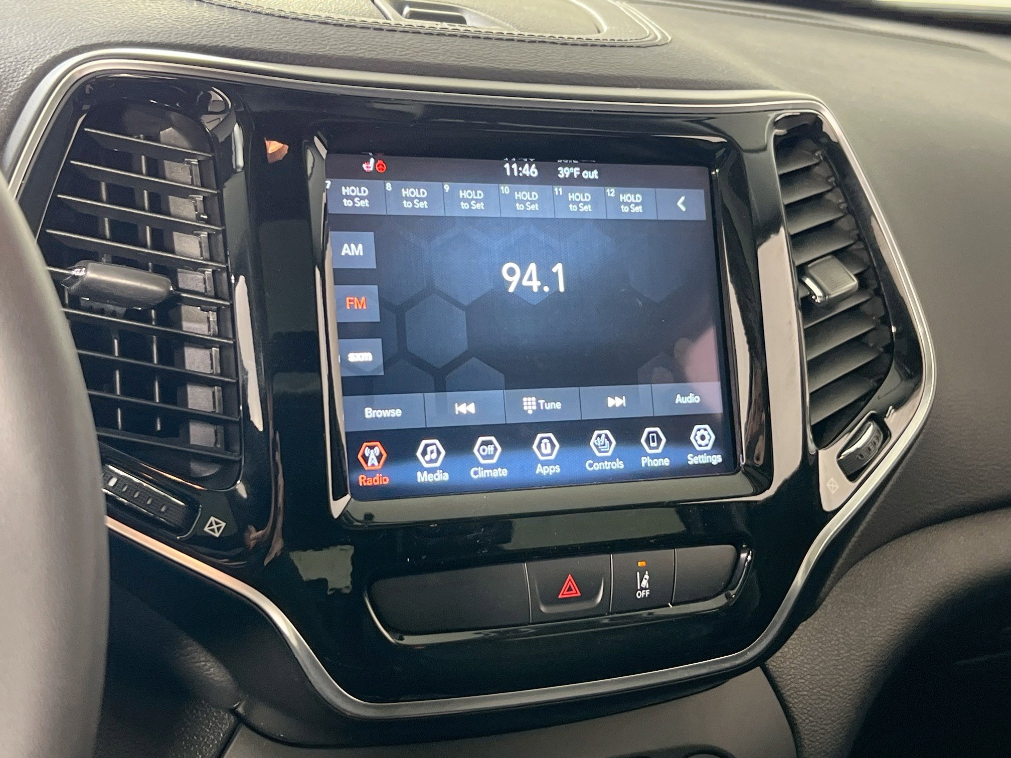 Used 2022 Jeep Cherokee Limited image 14