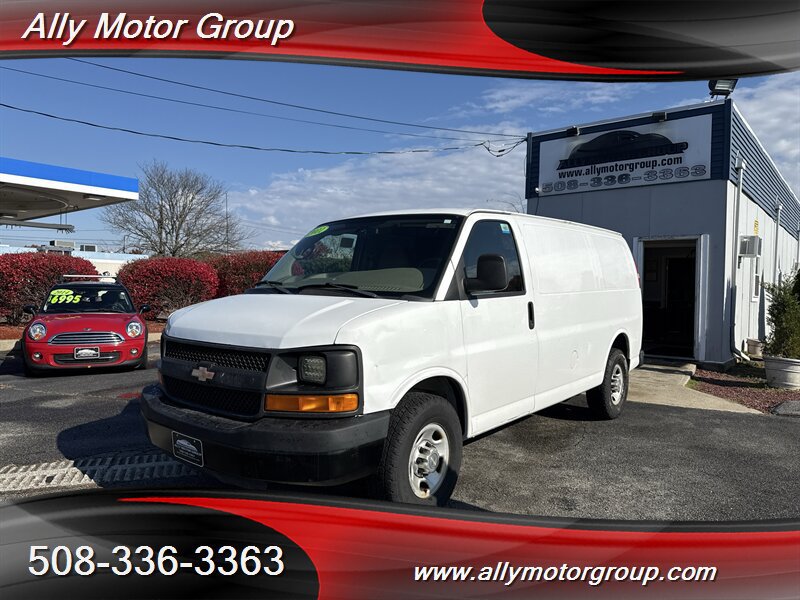 Used 2011 Chevrolet Express 2500 RWD image 1