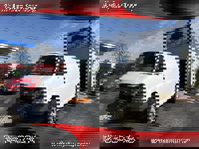 Used 2011 Chevrolet Express 2500 image 1