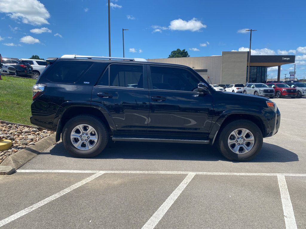 Used 2016 Toyota 4Runner SR5 Premium AWD/4WD image 7