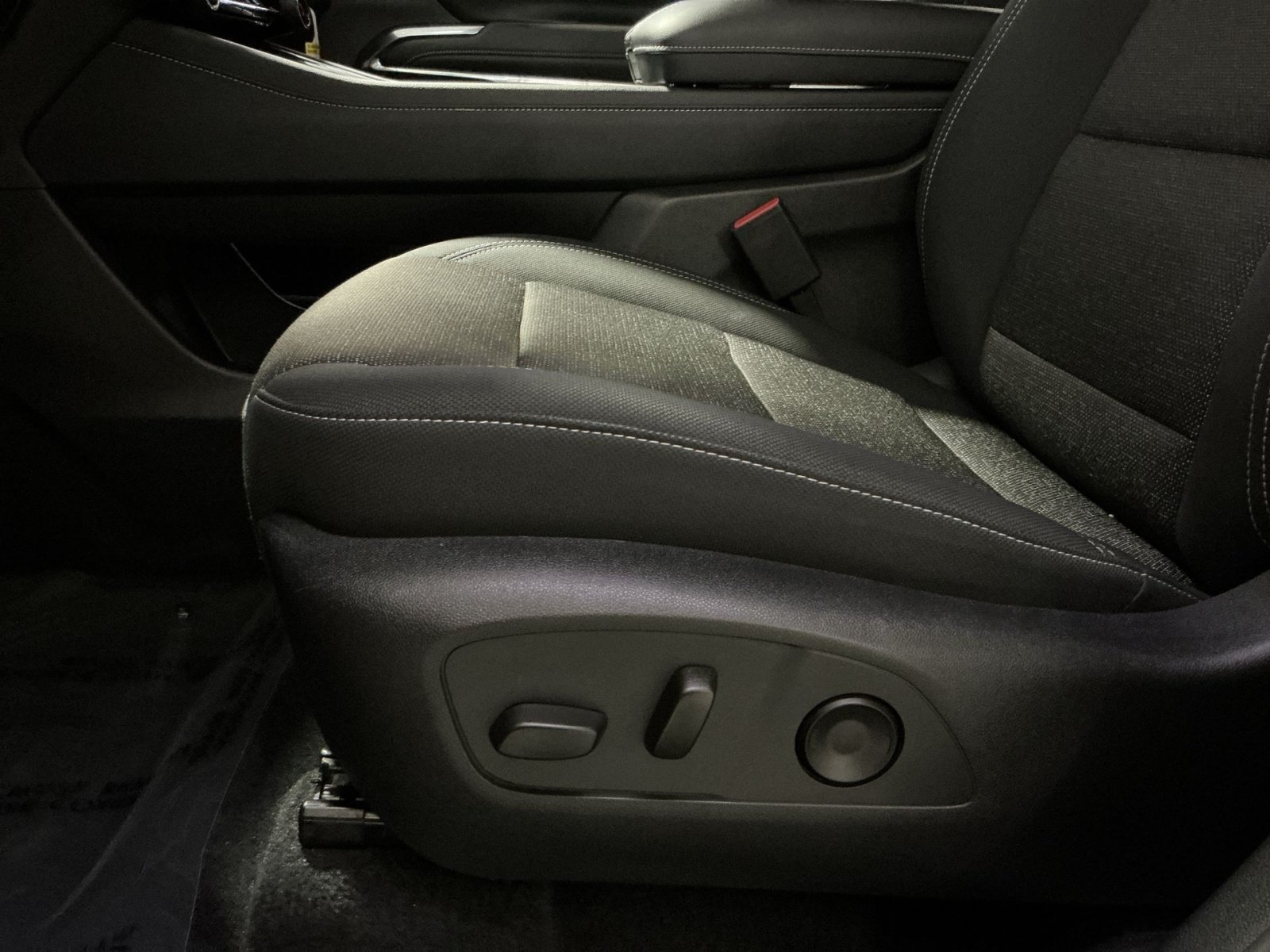 New 2026 Chevrolet Traverse LT w/ Enhanced Driving Package FWD image 15