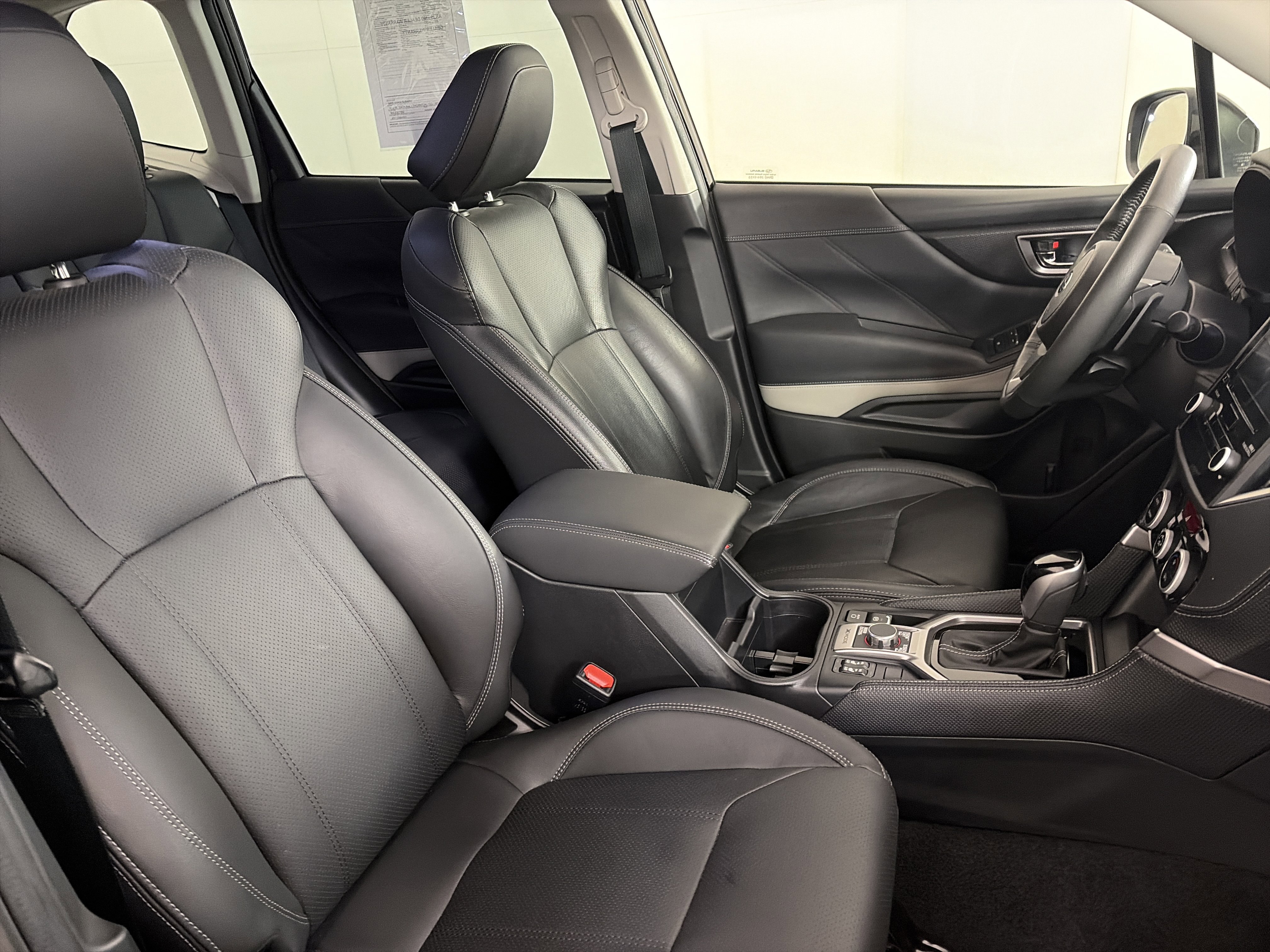 Used 2023 Subaru Forester Limited image 30