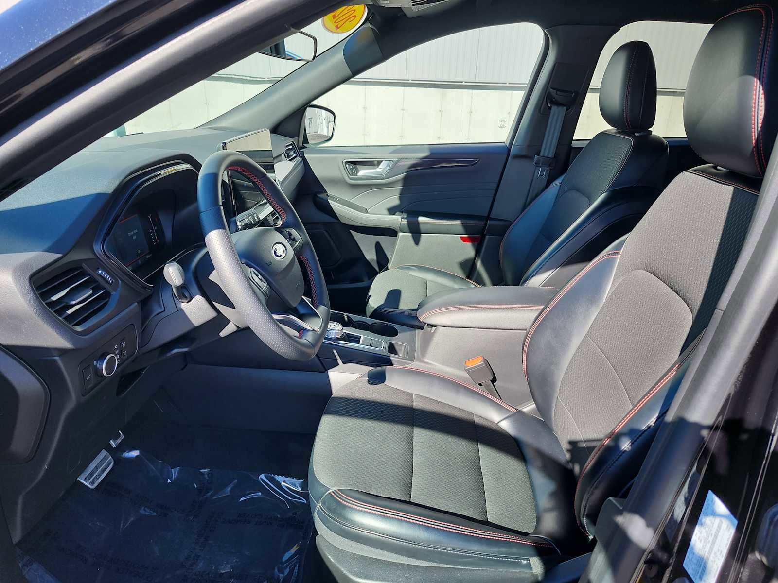 Used 2023 Ford Escape ST-Line w/ Tech Pack #1 AWD/4WD image 11