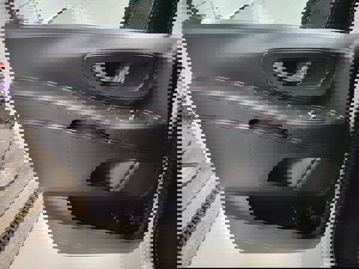 Used 2023 Mercedes-Benz Metris image 16