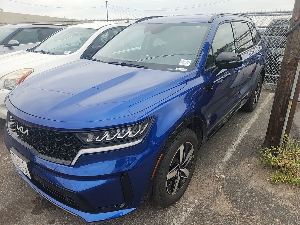 Certified 2022 Kia Sorento S FWD image 3