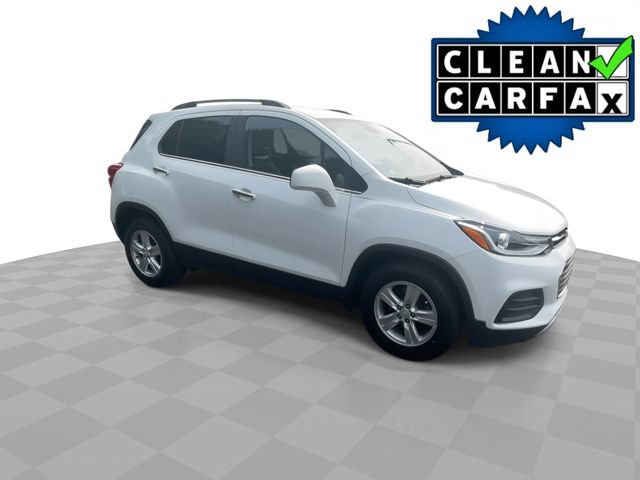 Used 2020 Chevrolet Trax LT w/ LT Convenience Package FWD image 2