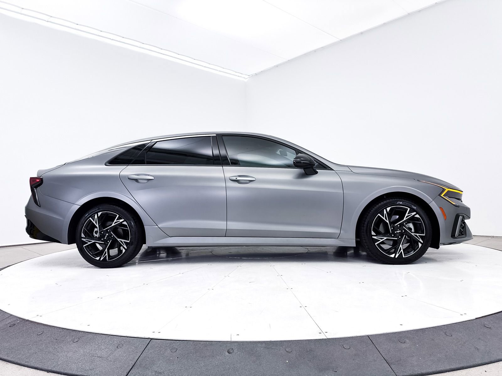 Used 2025 Kia K5 GT-Line w/ GT-Line Premium Package image 42