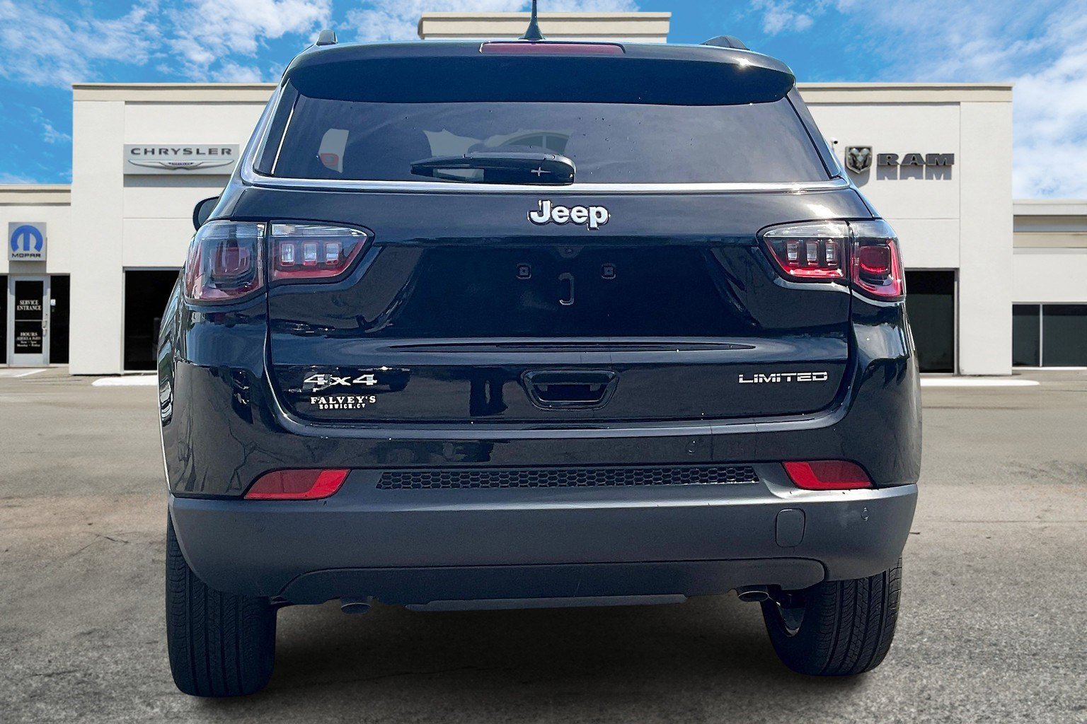 New 2025 Jeep Compass Limited w/ Sun and Sound Group image 4