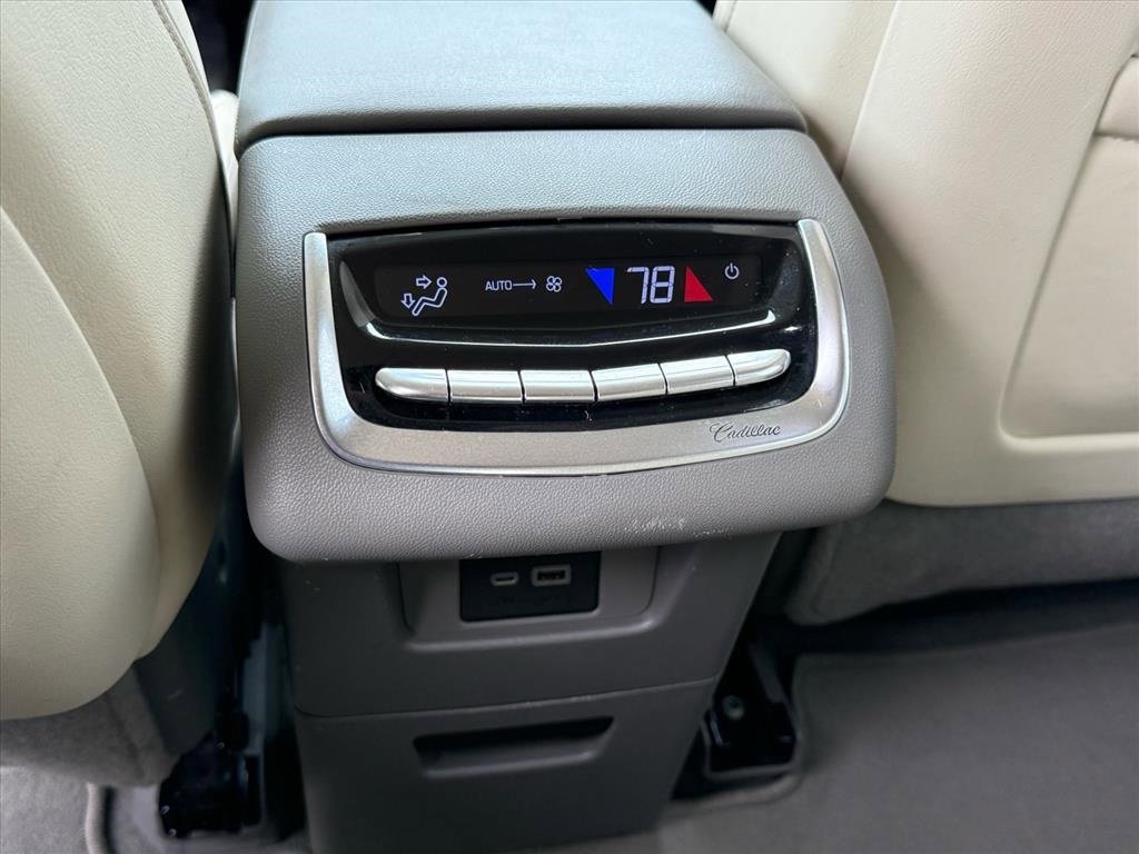 Used 2021 Cadillac XT6 Premium Luxury image 13