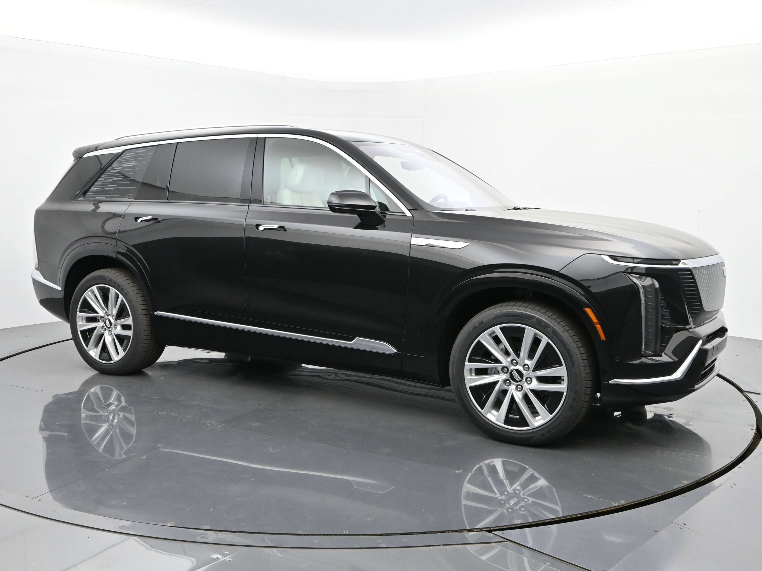 New 2026 Cadillac Vistiq Premium Luxury w/ LPO, Floor Liner Package AWD/4WD image 7