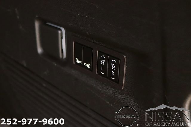 Used 2023 Chevrolet Suburban Premier image 18