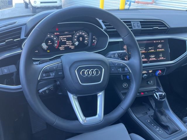 Used 2025 Audi Q3 2.0T Premium w/ Convenience Package image 37