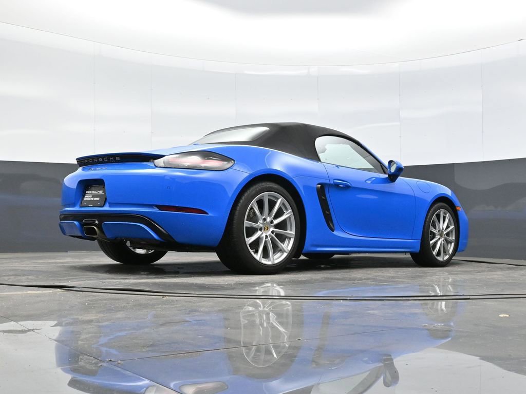 Certified 2025 Porsche 718 Boxster RWD image 37