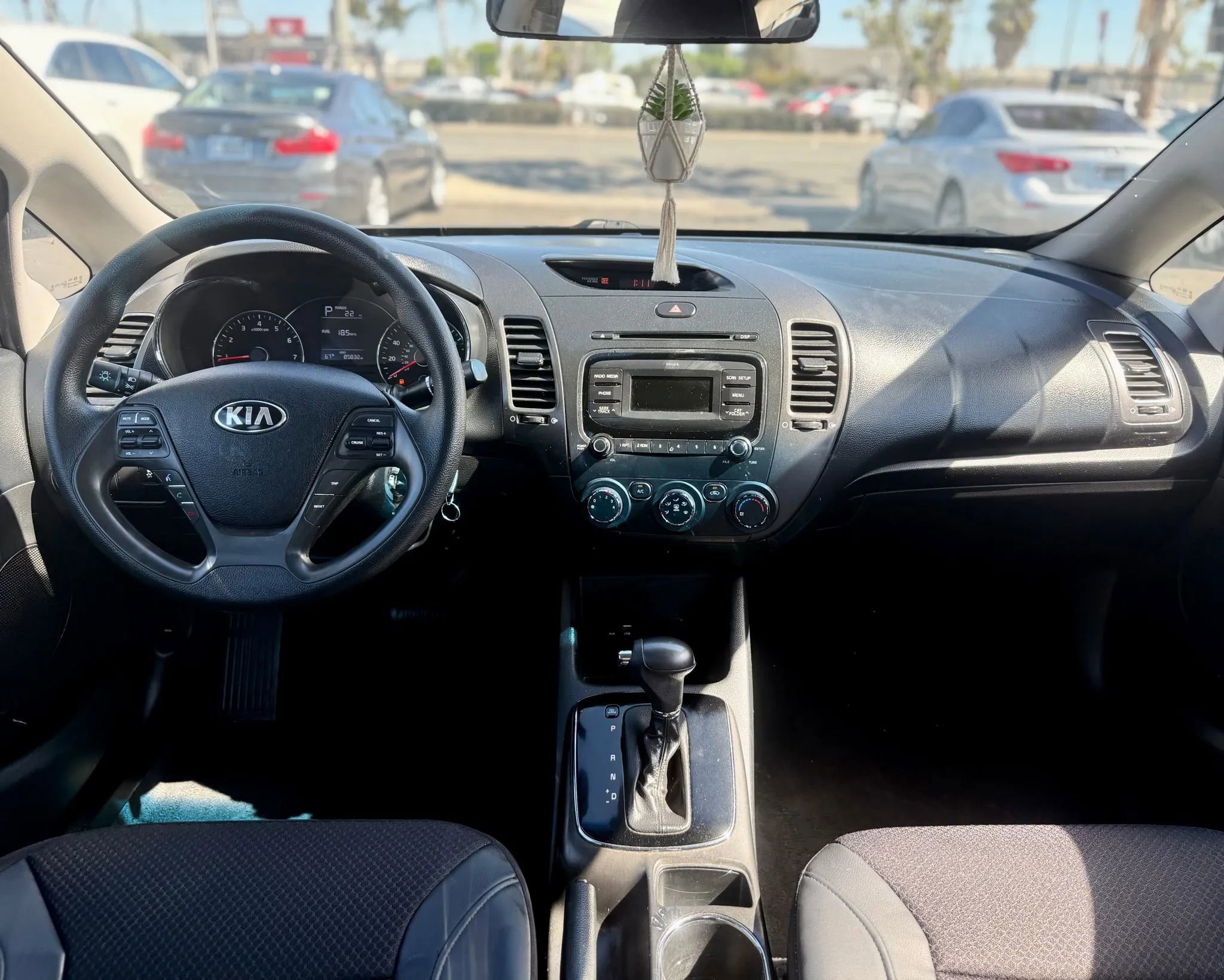 Used 2018 Kia Forte LX image 12