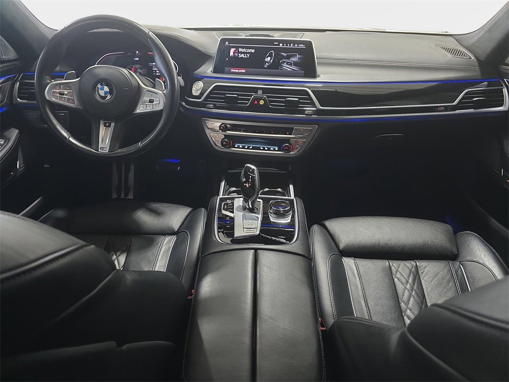Used 2020 BMW 750i xDrive w/ Autobahn Package image 10