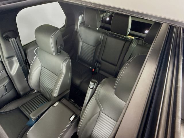 New 2026 Land Rover Discovery Limited Edition AWD/4WD image 14