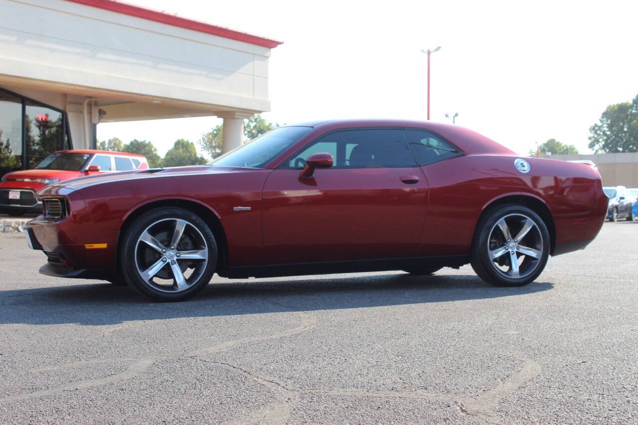 Used 2014 Dodge Challenger SXT RWD image 5