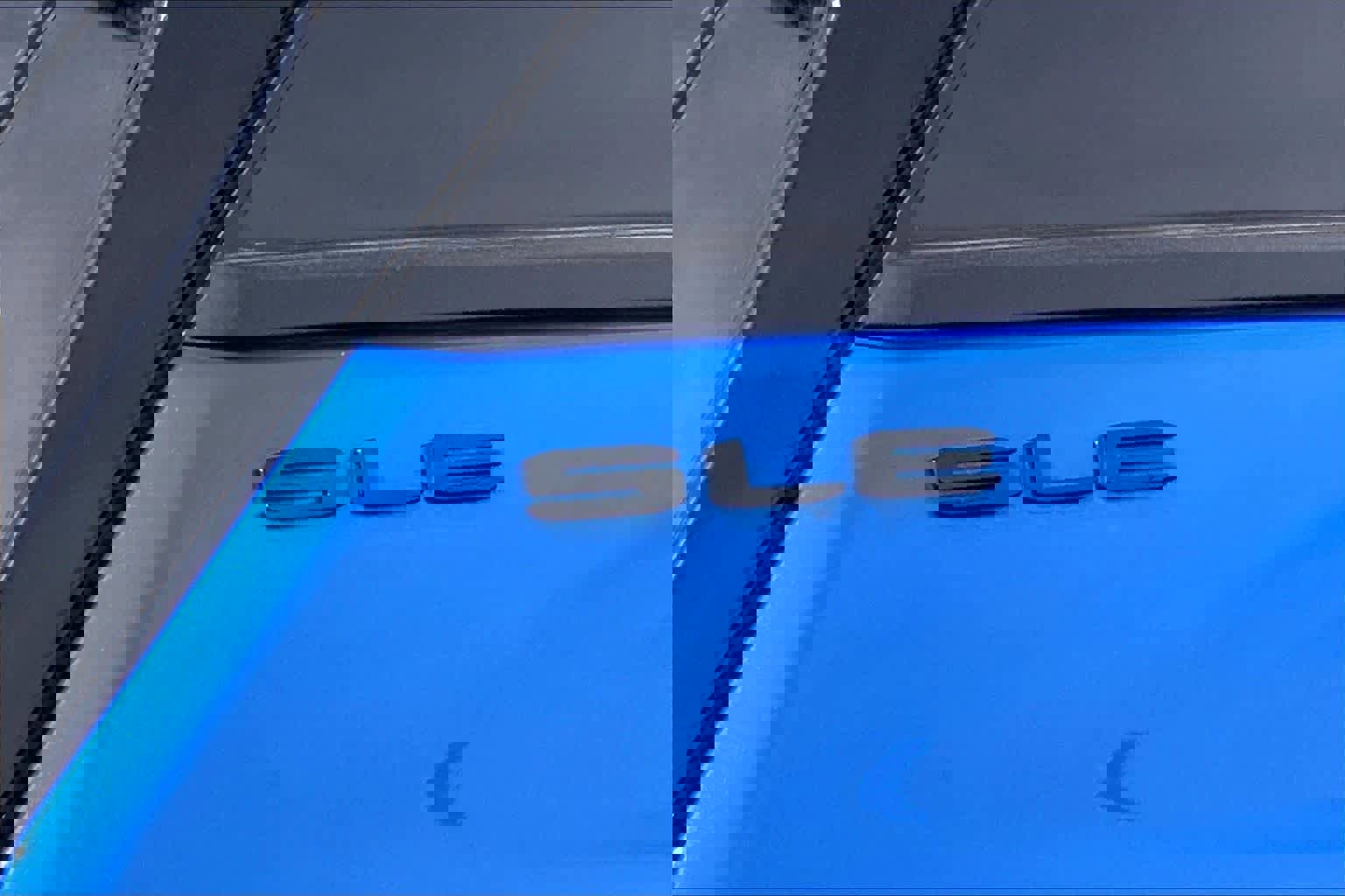 Used 2024 GMC Terrain SLE w/ Elevation Edition image 10