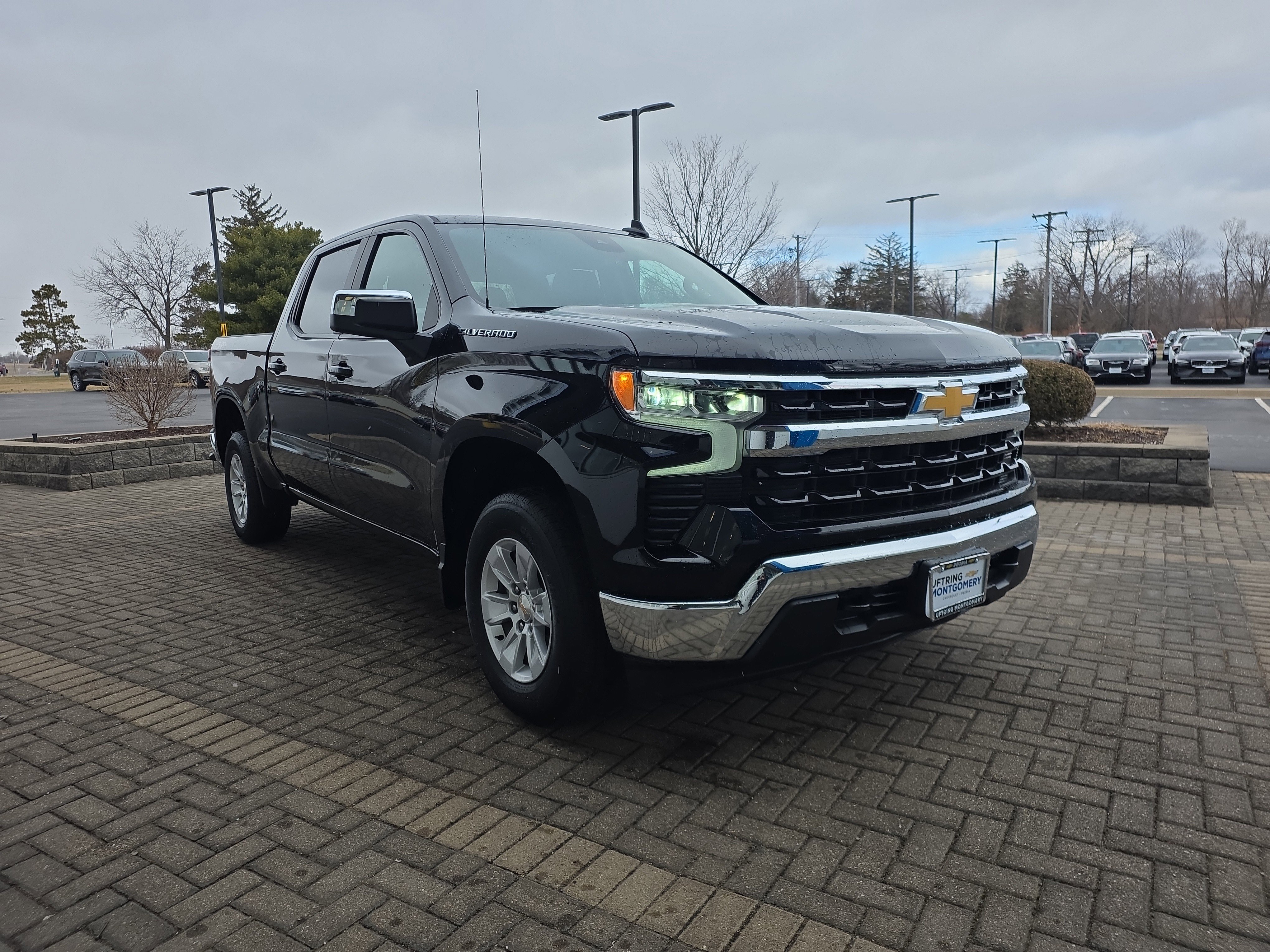 Used 2025 Chevrolet Silverado 1500 LT image 7