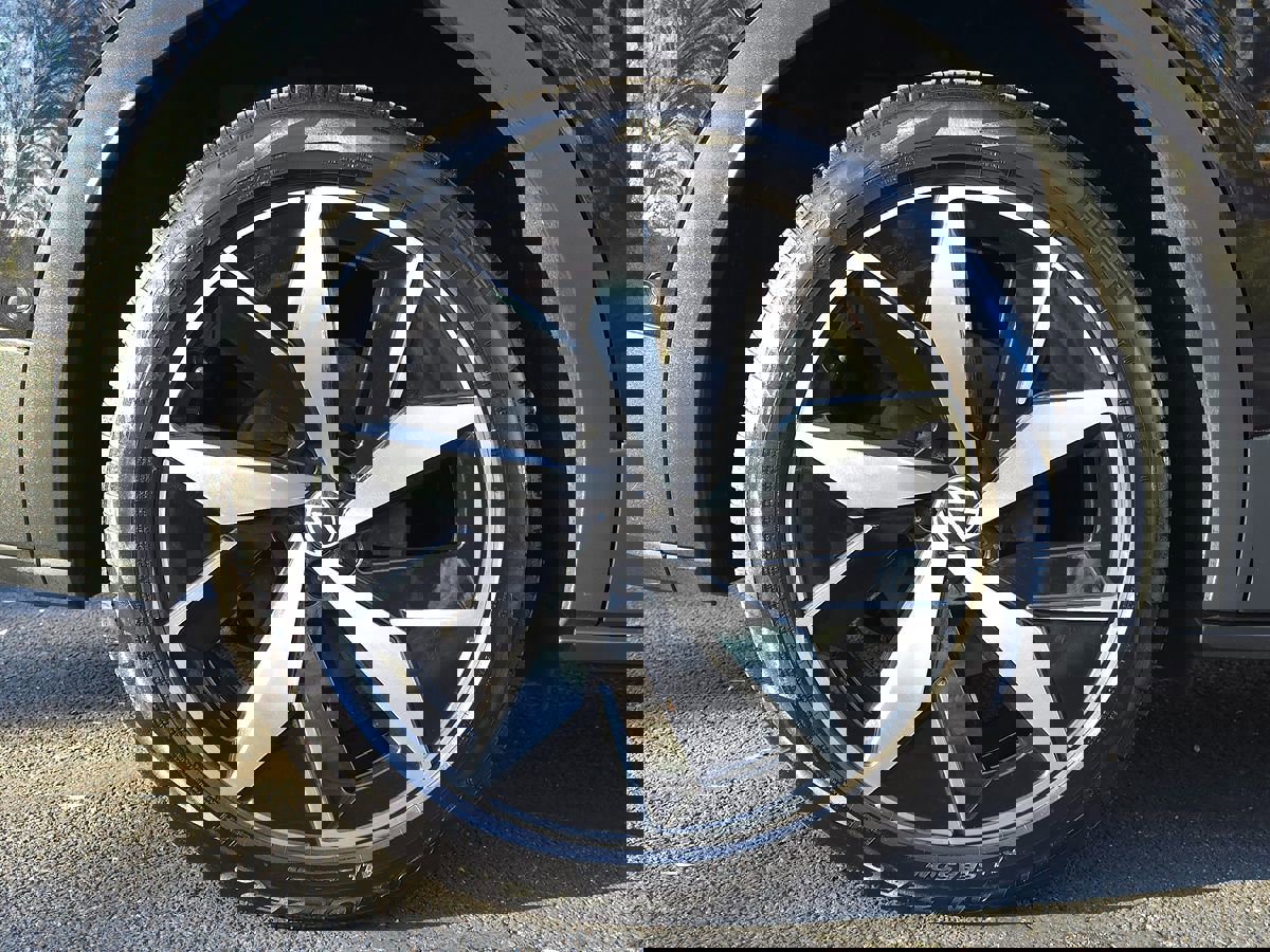 Used 2023 Volkswagen ID.4 Pro S image 52