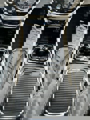 Used 2024 Chrysler Pacifica Limited w/ Uconnect Theater Family Group image 12