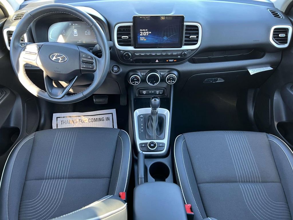 Certified 2024 Hyundai Venue Limited image 18