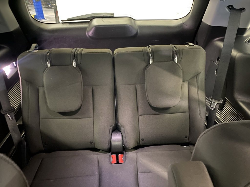 Used 2022 Ford Explorer XLT image 12