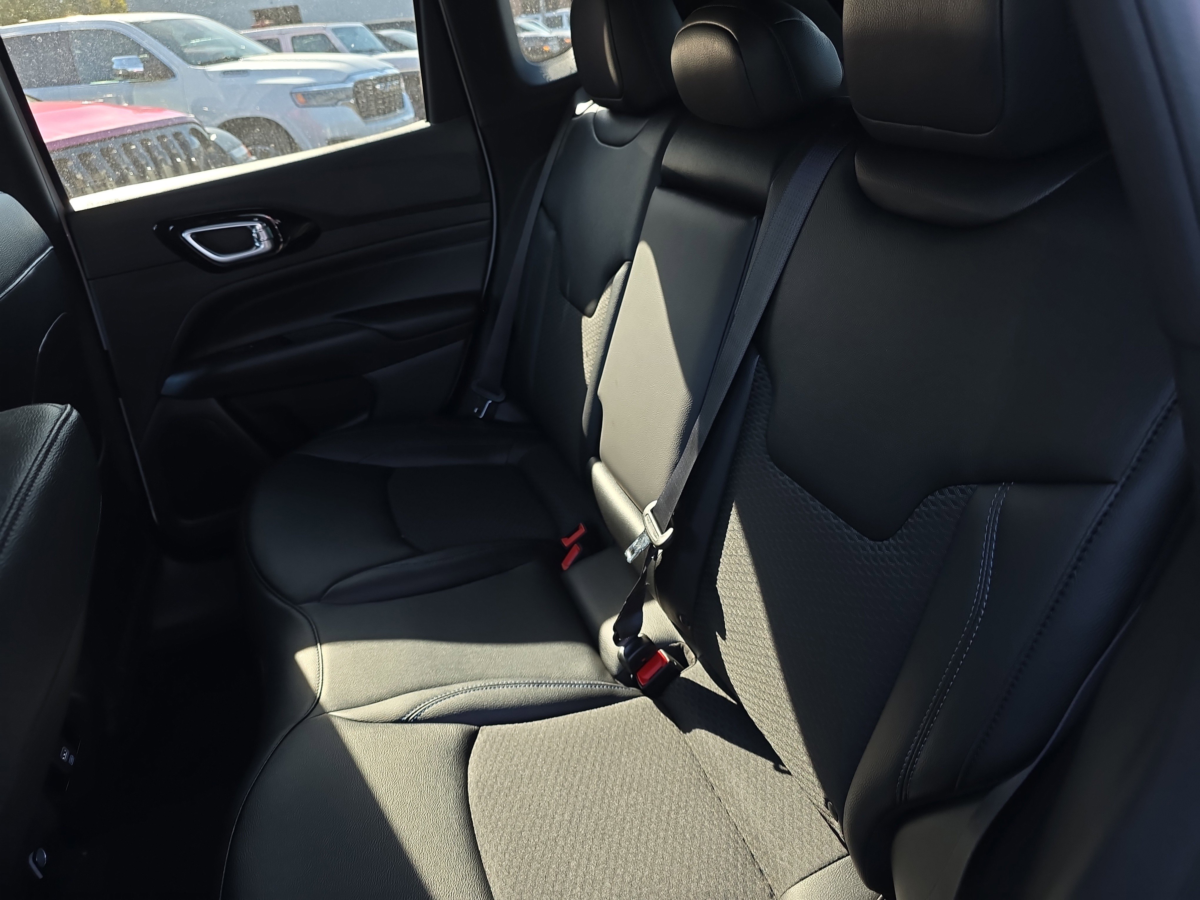 New 2026 Jeep Compass Latitude image 33