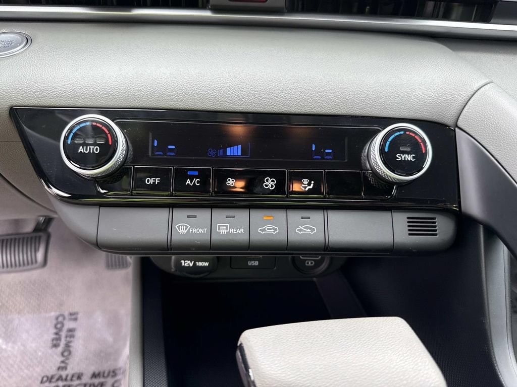 Used 2022 Hyundai Elantra SEL FWD image 29