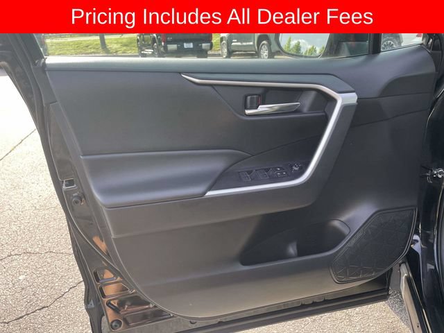 Used 2024 Toyota RAV4 XLE AWD/4WD image 17