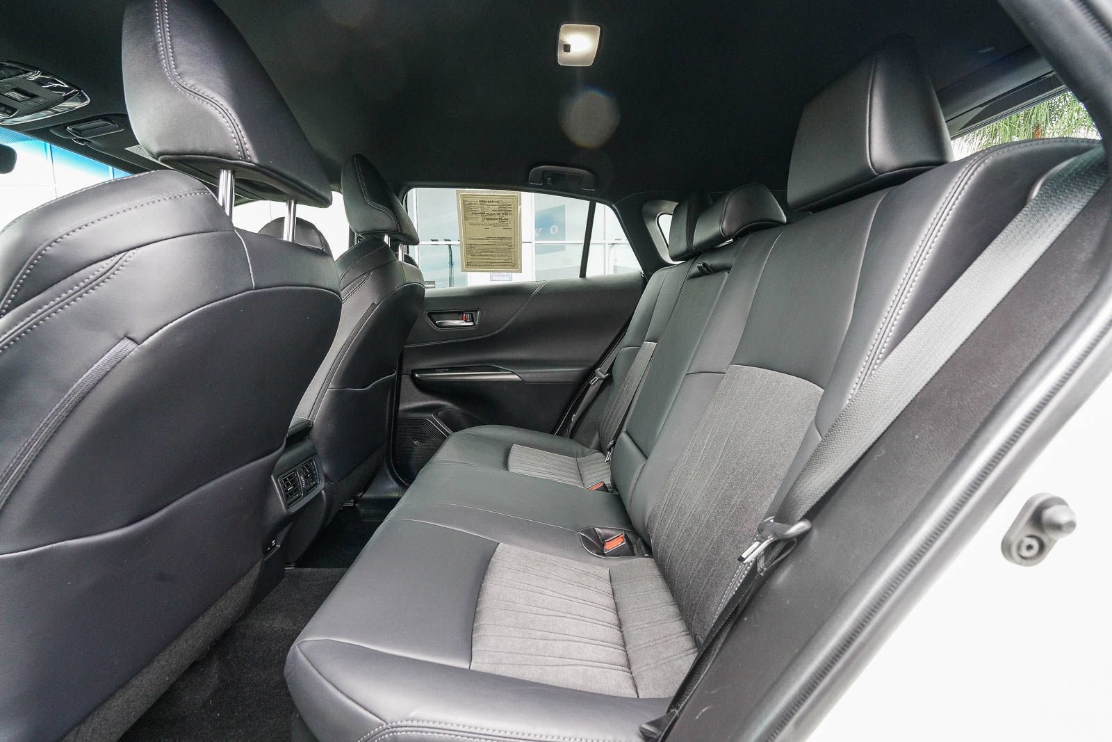 Used 2021 Toyota Venza XLE AWD/4WD image 18