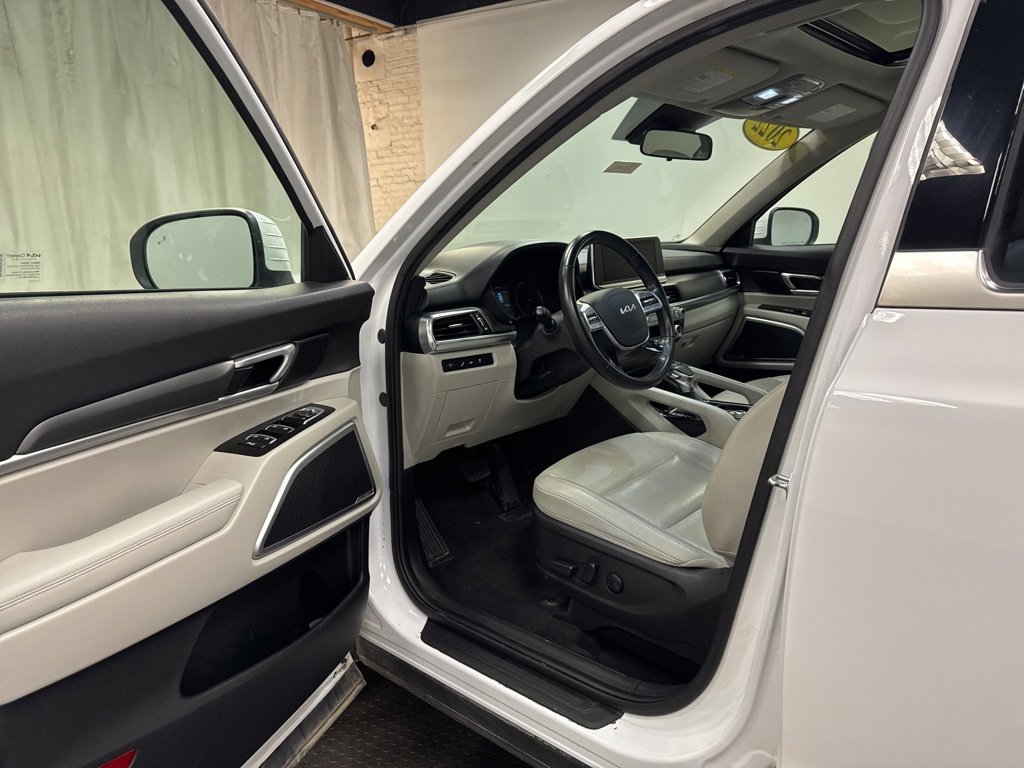 Used 2022 Kia Telluride S image 21