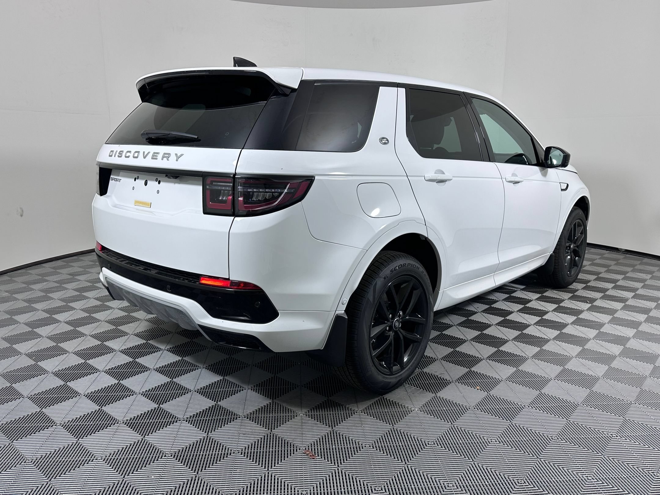 Used 2025 Land Rover Discovery Sport S AWD/4WD image 7