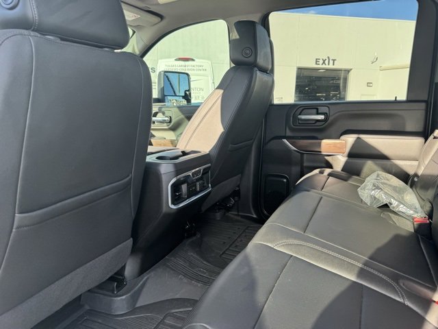 Used 2022 GMC Sierra 2500 SLT w/ SLT Premium Package image 9