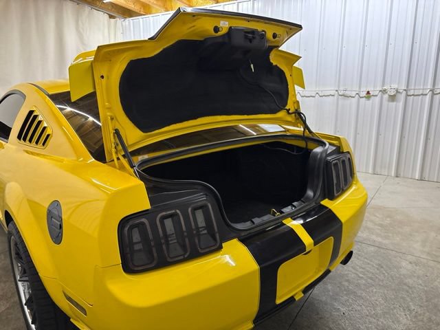 Used 2006 Ford Mustang GT RWD image 10