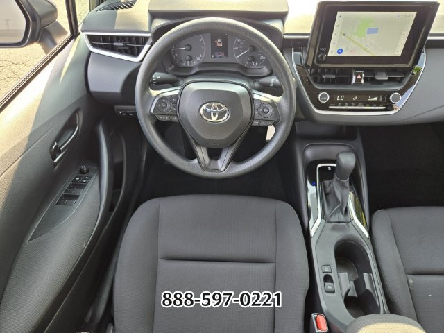 Used 2025 Toyota Corolla LE FWD image 12