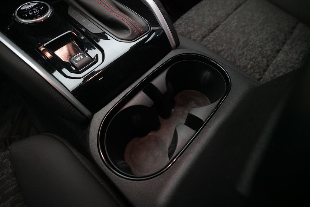 Certified 2024 Chevrolet Colorado Z71 w/ LPO, Dark Essentials Package image 16