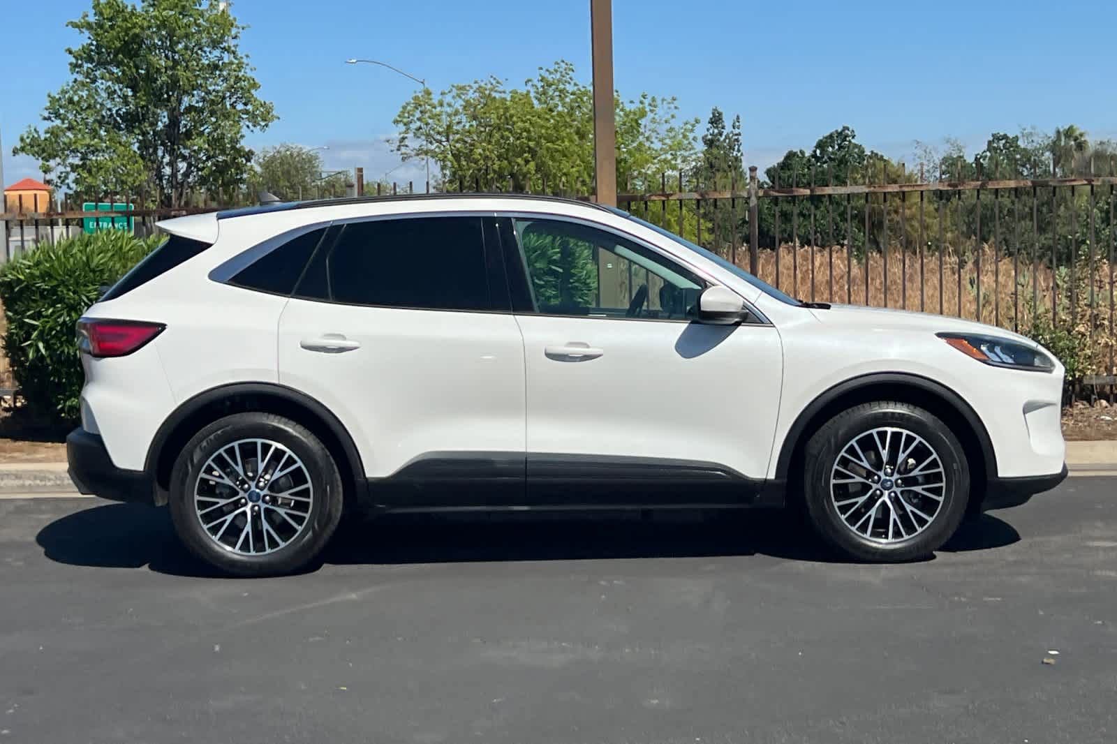 Certified 2022 Ford Escape SEL w/ Technology Package image 8