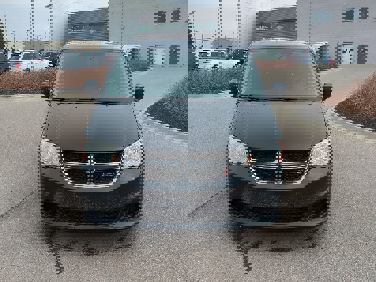 Used 2013 Dodge Grand Caravan SE image 3