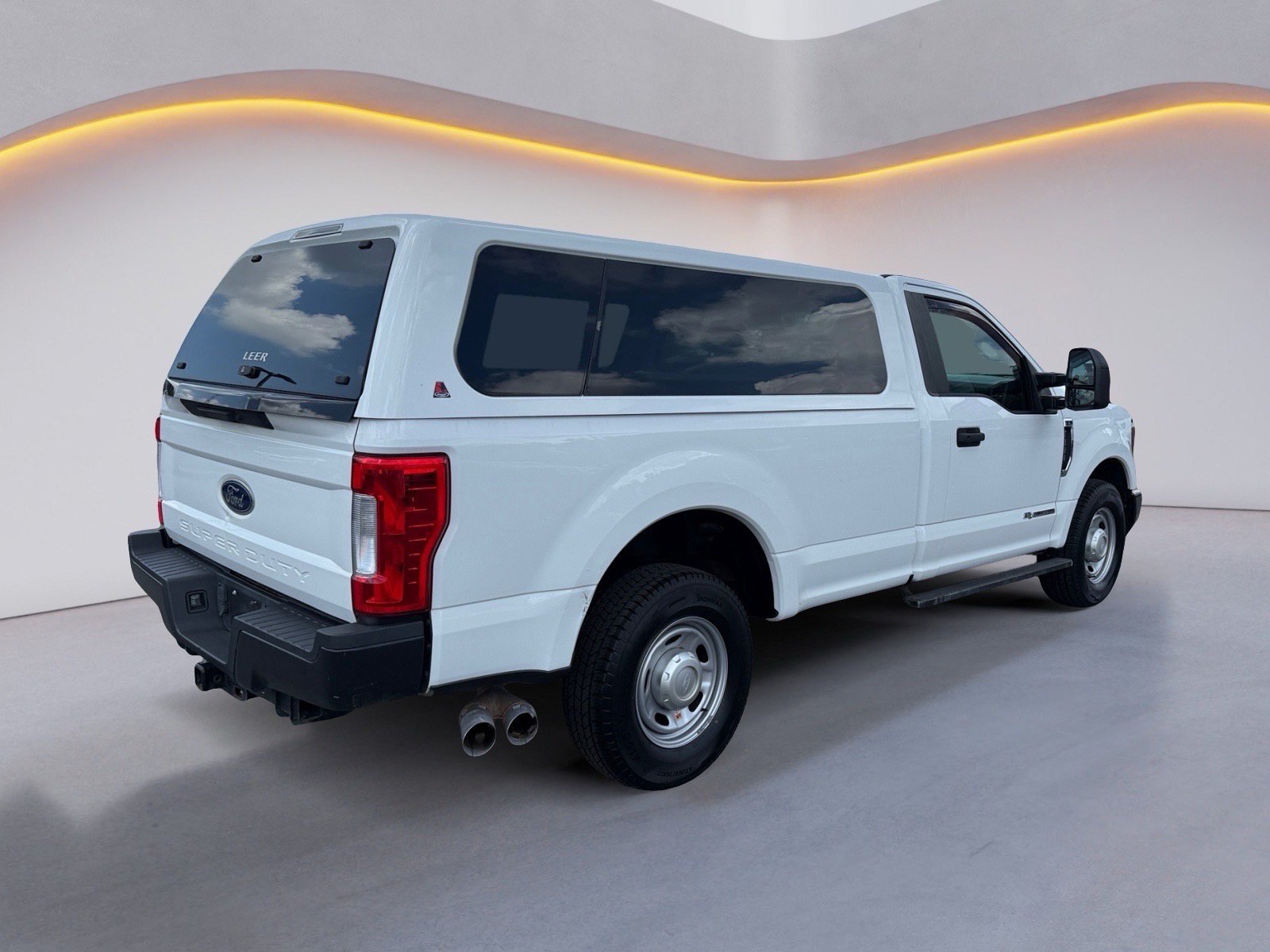 Used 2017 Ford F250 XL RWD image 3