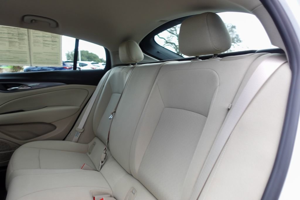 Used 2019 Buick Regal Preferred w/ Sights and Sounds Package image 24