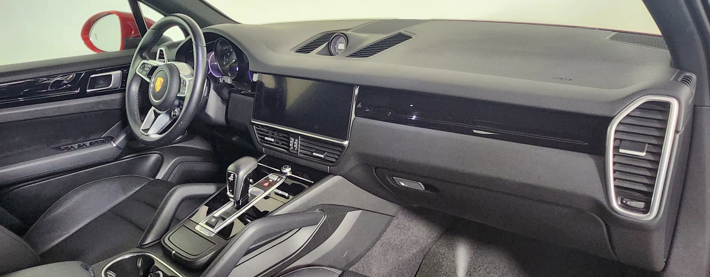Used 2021 Porsche Cayenne E-Hybrid Sport Utility 4D image 21