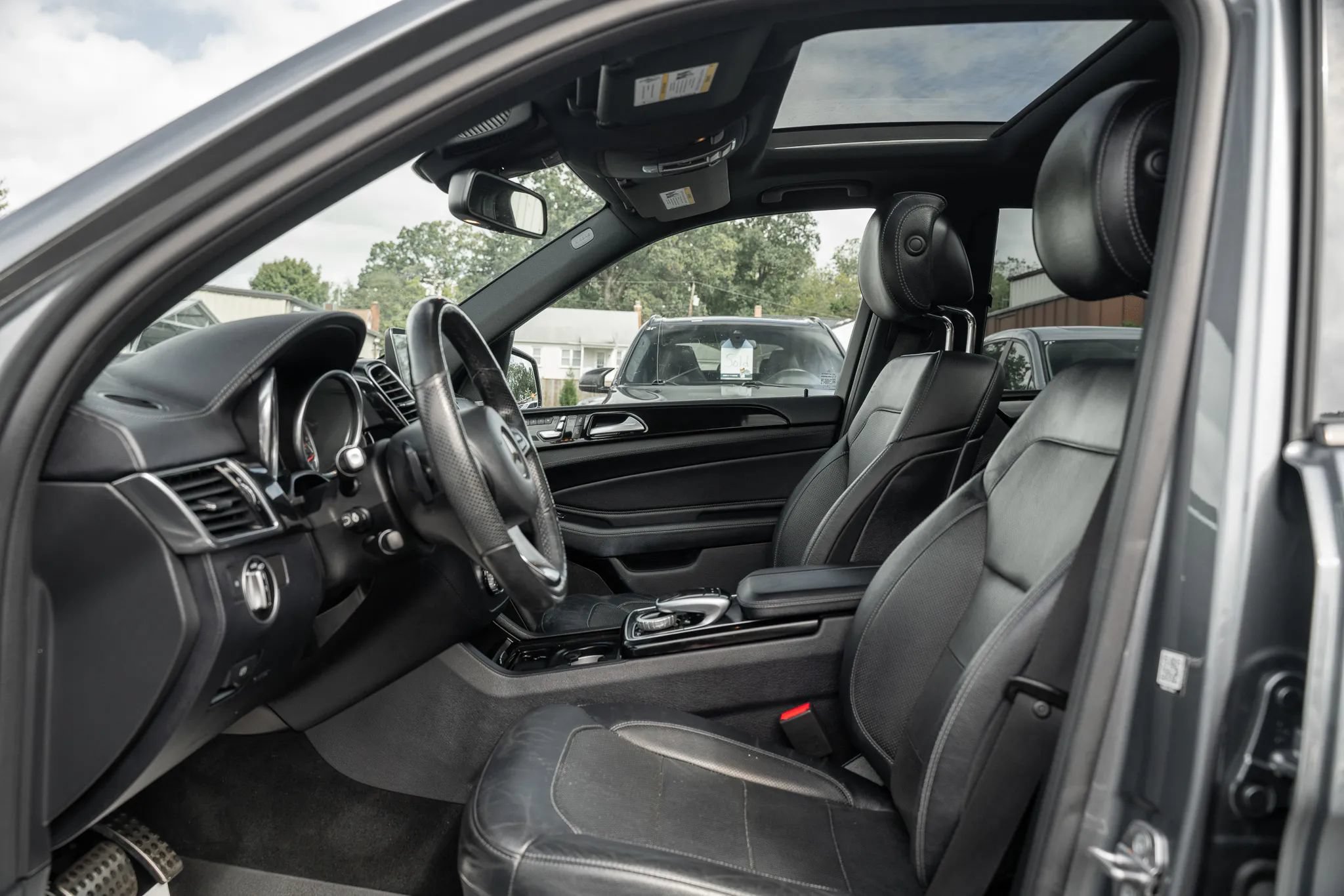 Used 2018 Mercedes-Benz GLE 43 AMG 4MATIC w/ Premium 2 Package image 7