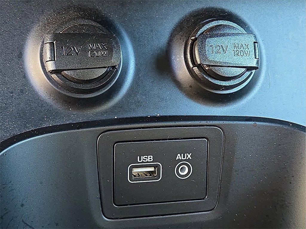 Used 2017 Hyundai Santa Fe SE w/ Cargo Package image 25