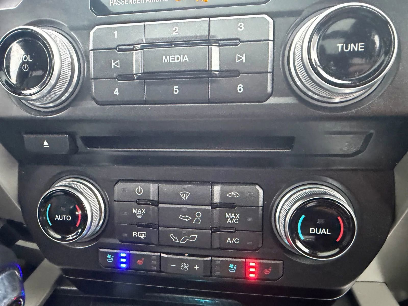 Used 2018 Ford F150 Lariat w/ Equipment Group 502A Luxury image 17