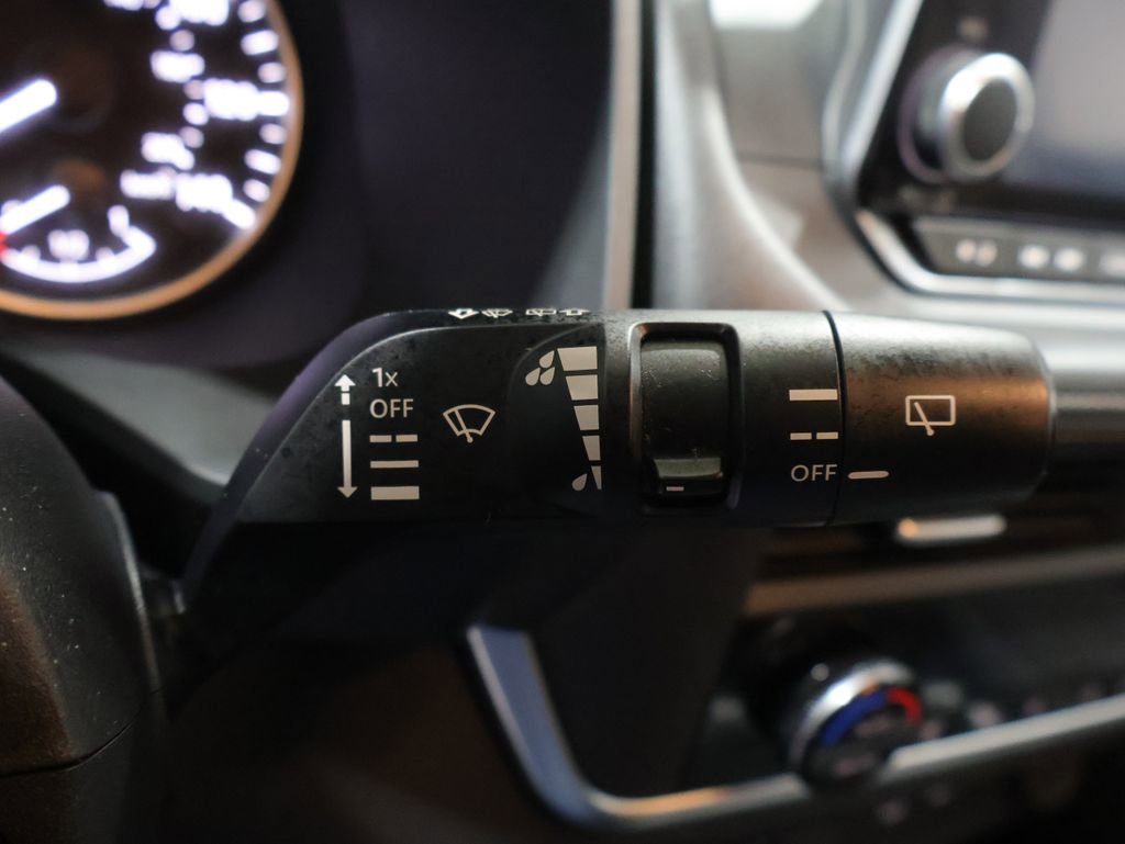 Used 2024 Nissan Rogue SV image 38