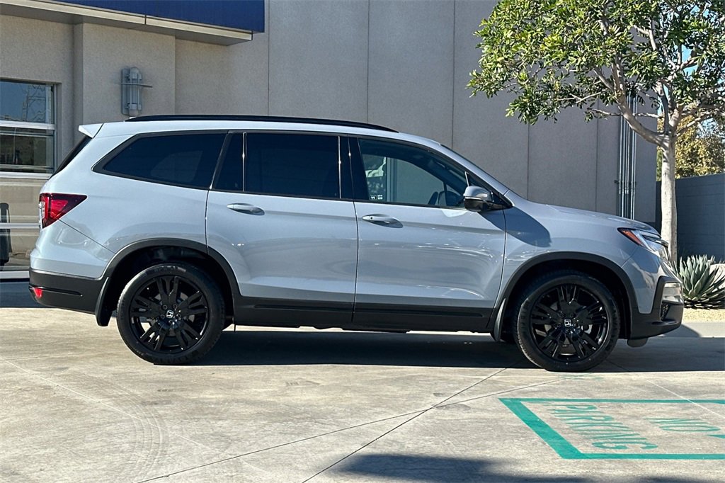 Certified 2022 Honda Pilot Black Edition image 6