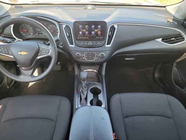 Certified 2025 Chevrolet Malibu LT FWD image 9